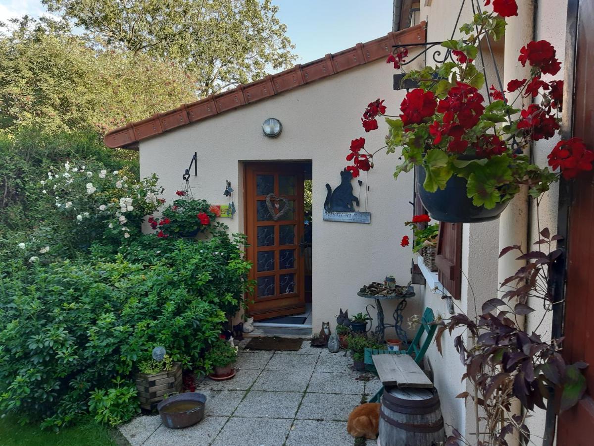 Les Alouettes B&B Hardecourt-aux-Bois Esterno foto